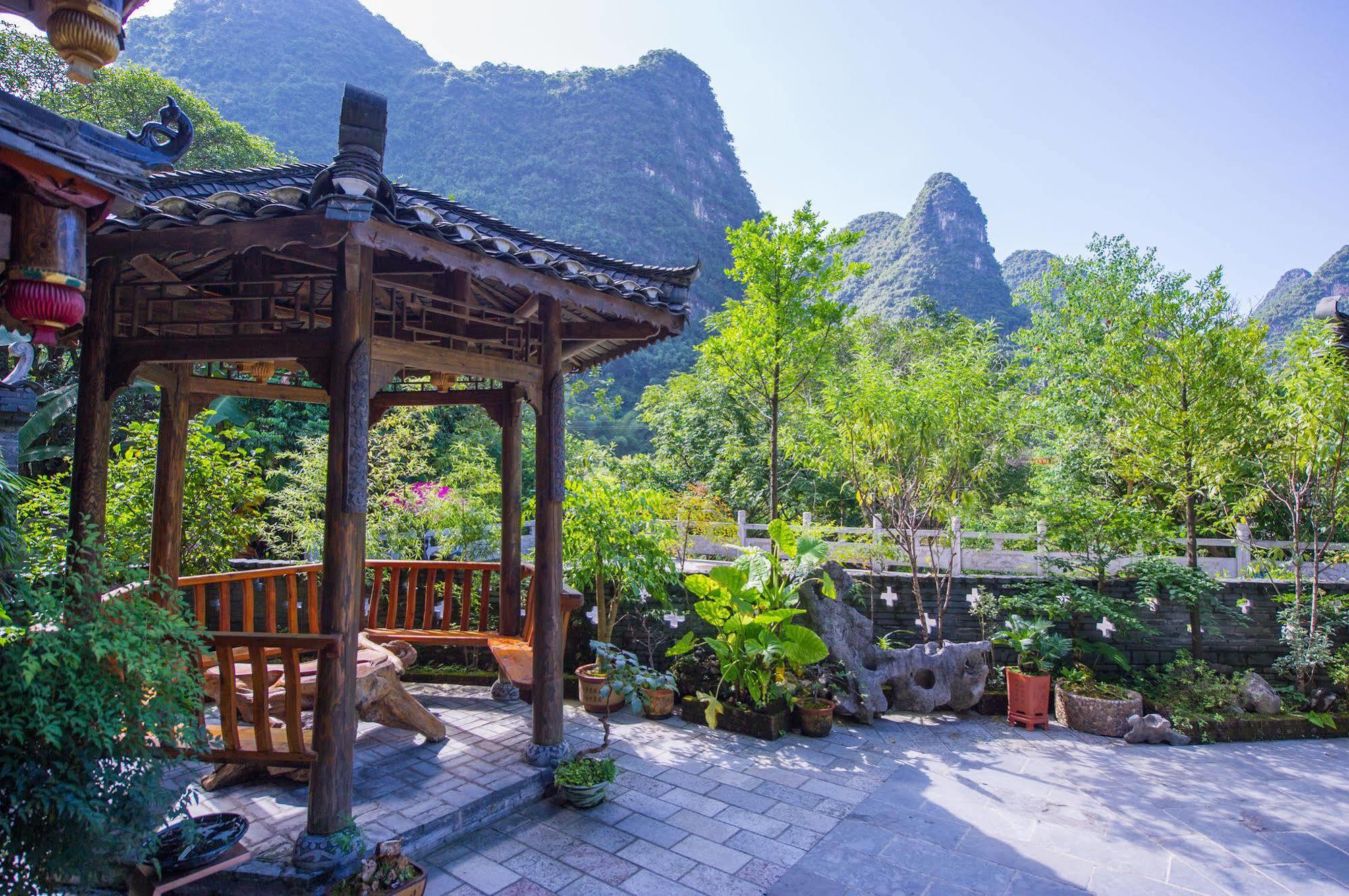 Hotel Yangshuo Scenic Mountain Retreat Exterior foto